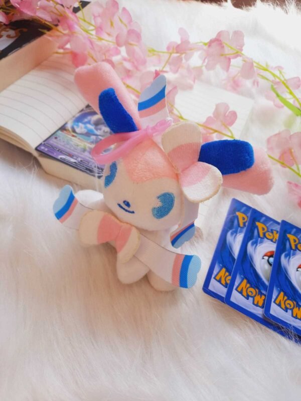 Peluche_suave_pequeno_pokemon_sylveon_para_comprar_en_bogota_cerca